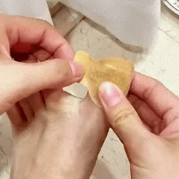 Plasturi pentru ciuperca unghiei